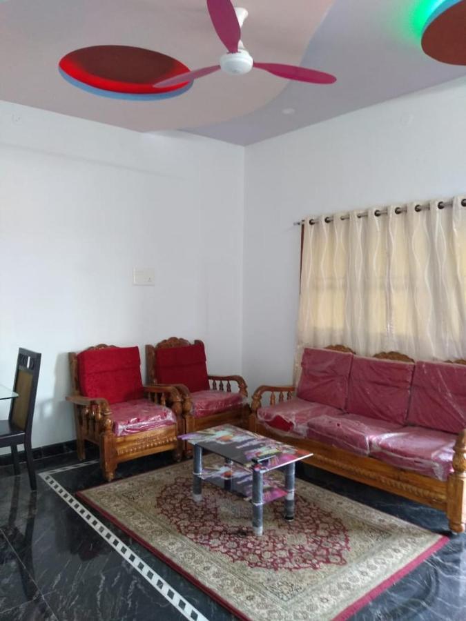 Yuga Guest House Kuttālam Екстериор снимка