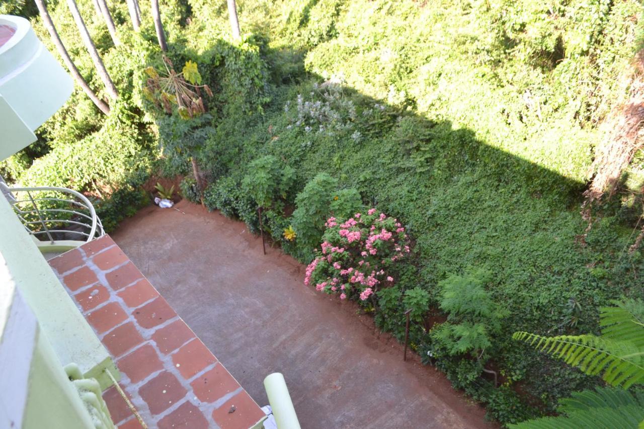 Yuga Guest House Kuttālam Екстериор снимка