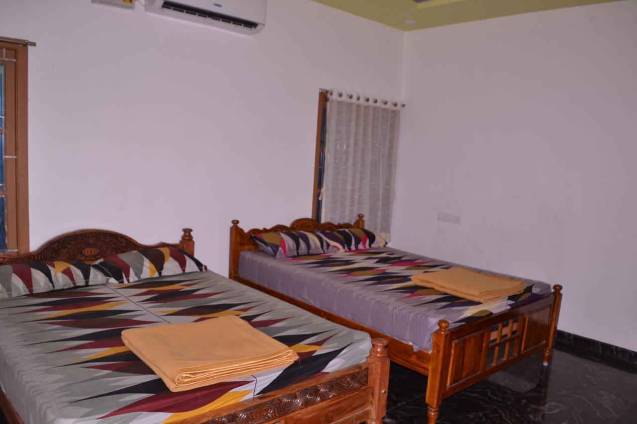 Yuga Guest House Kuttālam Екстериор снимка