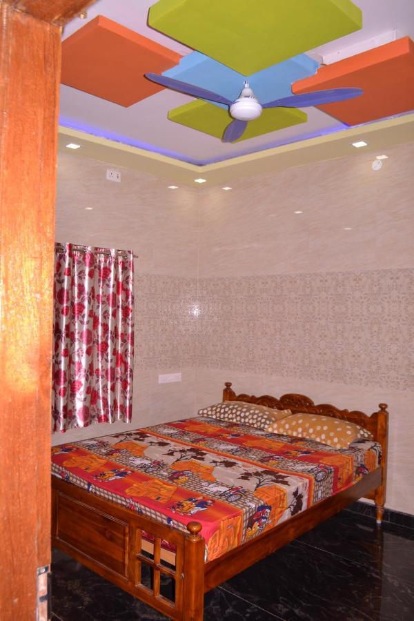 Yuga Guest House Kuttālam Екстериор снимка