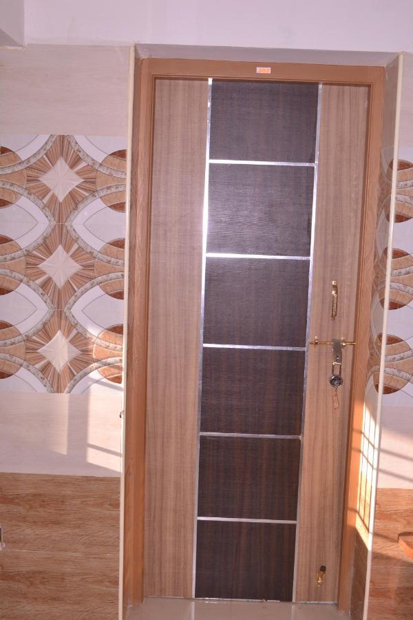 Yuga Guest House Kuttālam Екстериор снимка