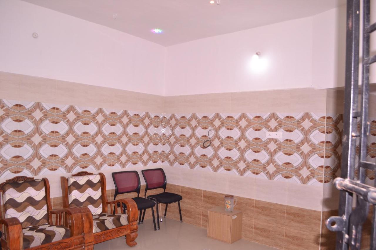 Yuga Guest House Kuttālam Екстериор снимка