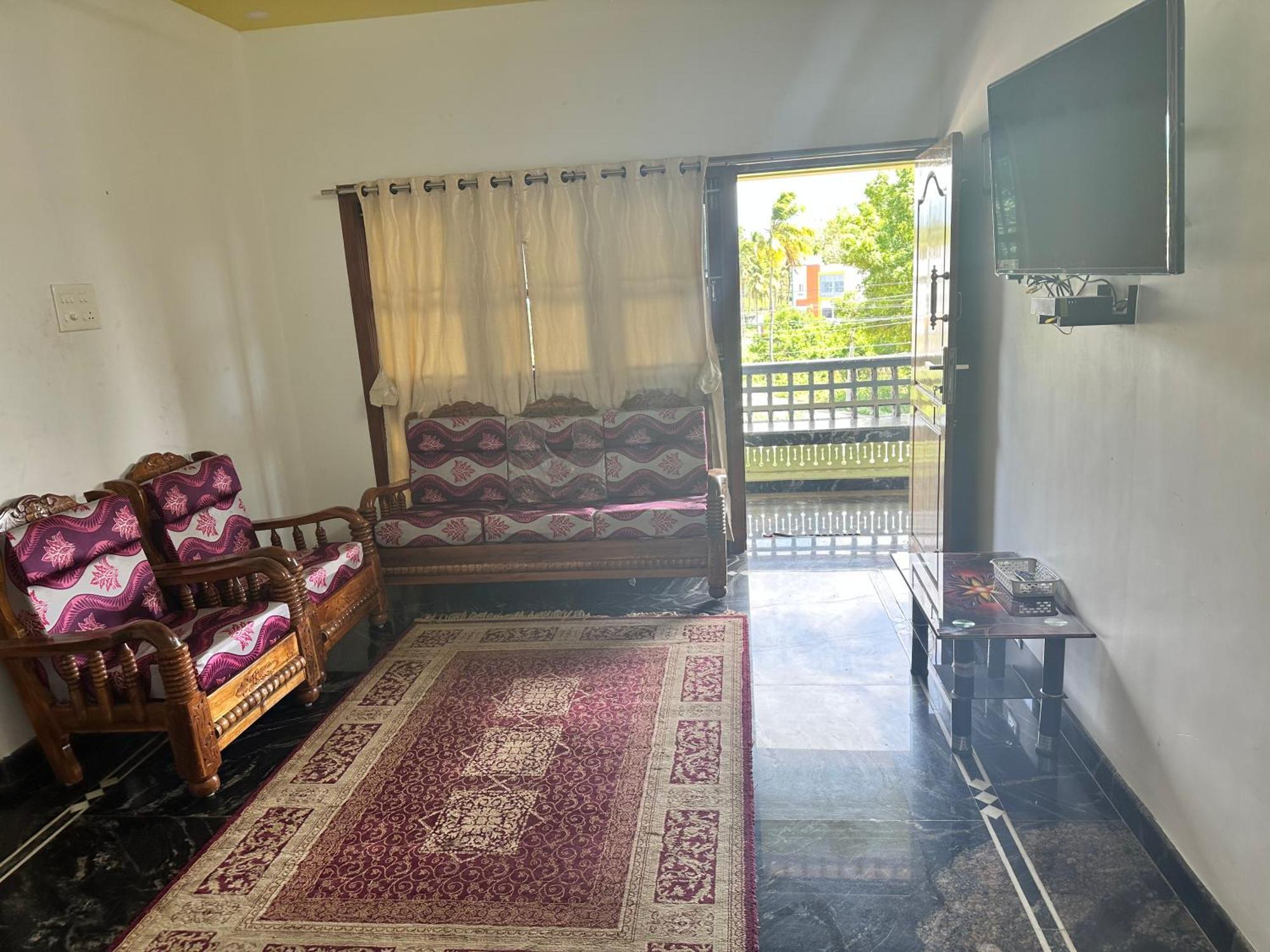 Yuga Guest House Kuttālam Екстериор снимка